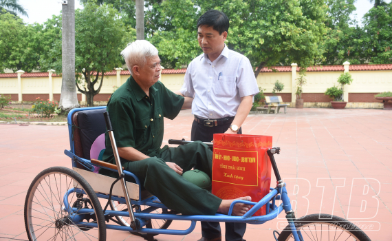   Biết ơn những người đã hiến dâng tuổi xuân cho Tổ quốc
