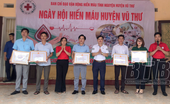   Huyện Vũ Thư: trên 300 người tham gia hiến máu tình nguyện