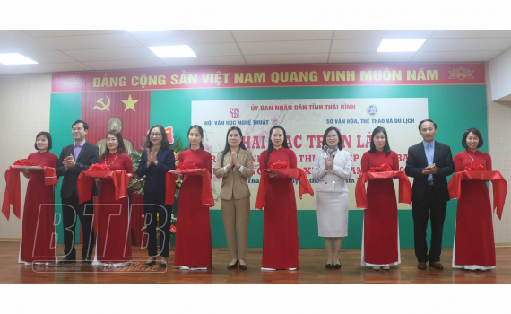   Nh88 dang Nhap triển lãm tranh, ảnh nghệ thuật, xếp sách, báo mừng Đảng, mừng xuân Nhâm Dần 2022