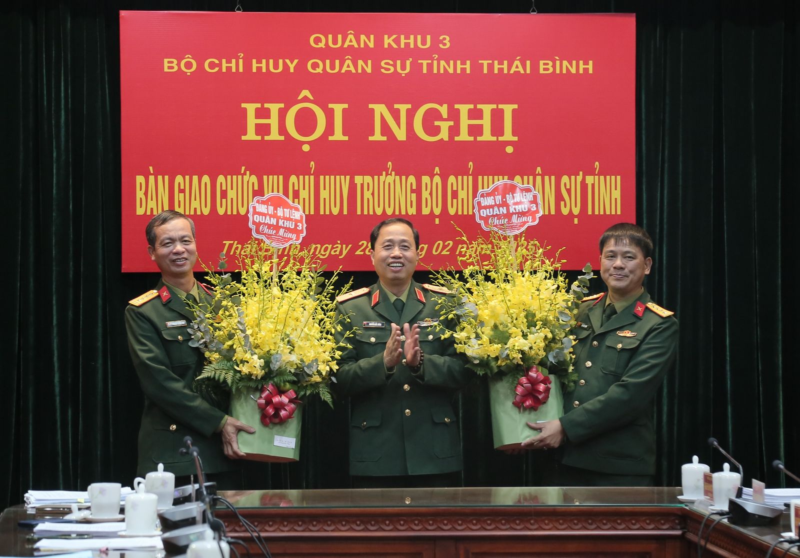   Nh88 - Cá Cược Mỗi Ngày bàn giao chức danh Chỉ huy trưởng Bộ CHQS tỉnh