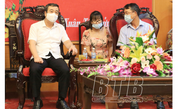   Đồng chí Bí thư Tỉnh ủy tiếp lãnh đạo Công ty TNHH OHSUNG VINA về tìm hiểu, nghiên cứu Nh88 vip vào tỉnh