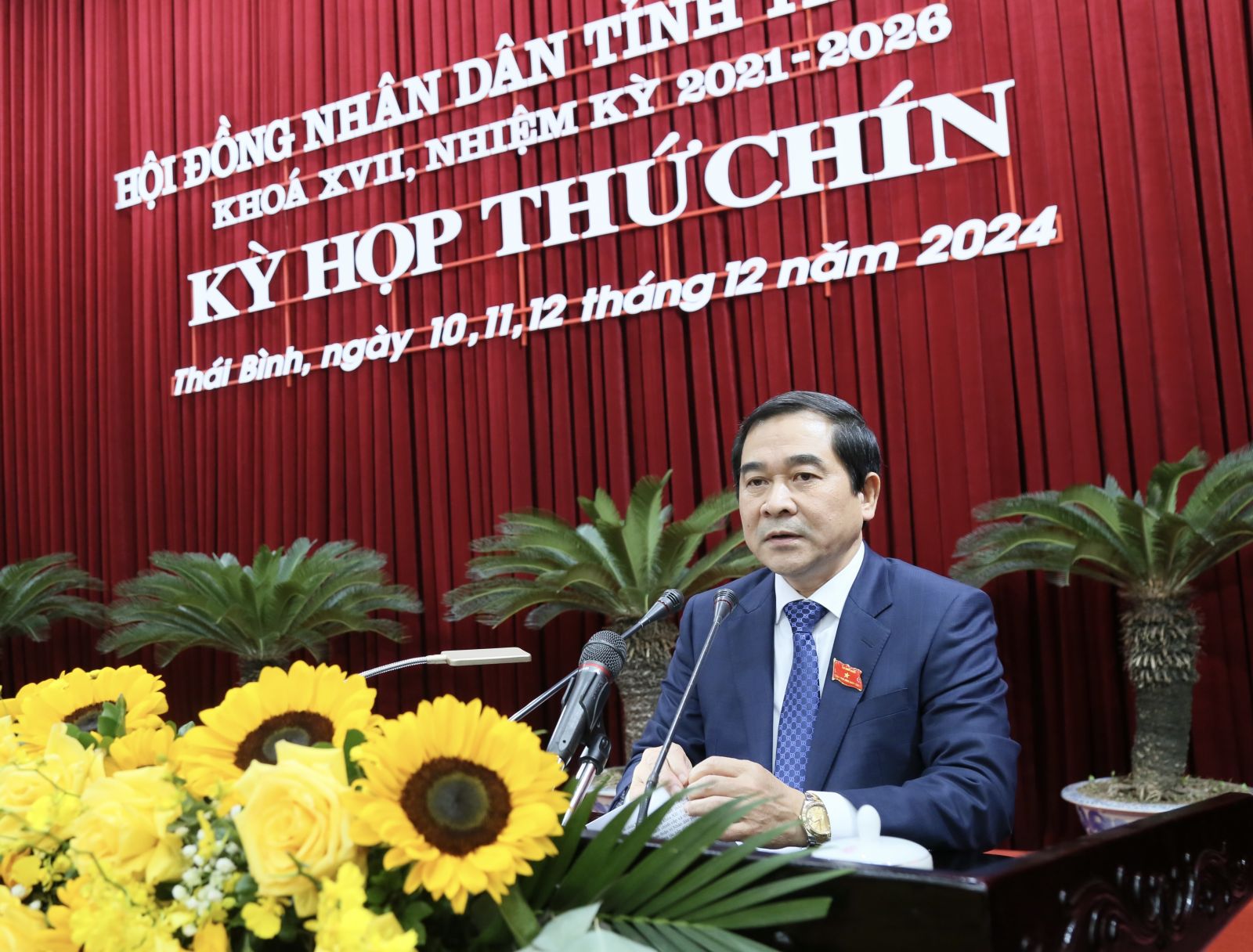   Phấn đấu thực hiện các nhiệm vụ được giao với tinh thần trách nhiệm và nỗ lực, quyết tâm cao, đạt được kết quả với những giá trị cụ thể và chất lượng, hiệu quả cao nhất