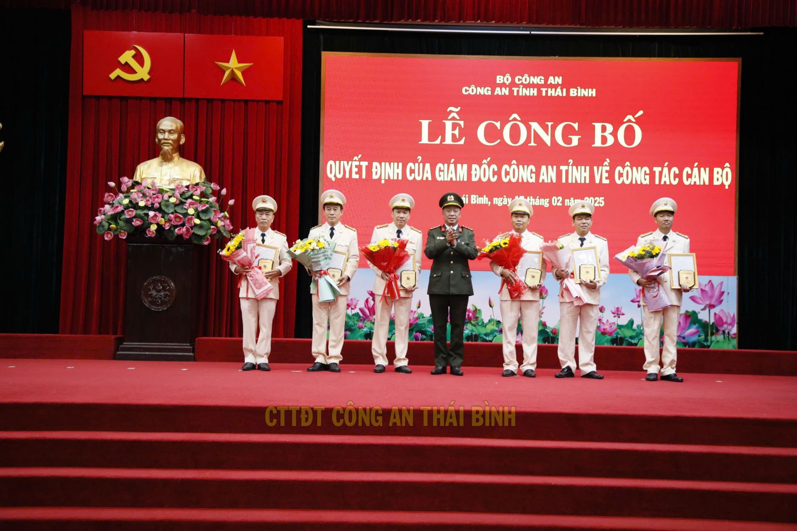   Nh883 Quyết định của Giám đốc Công an tỉnh về việc nghỉ hưu trước hạn tuổi đối lãnh đạo cấp phòng