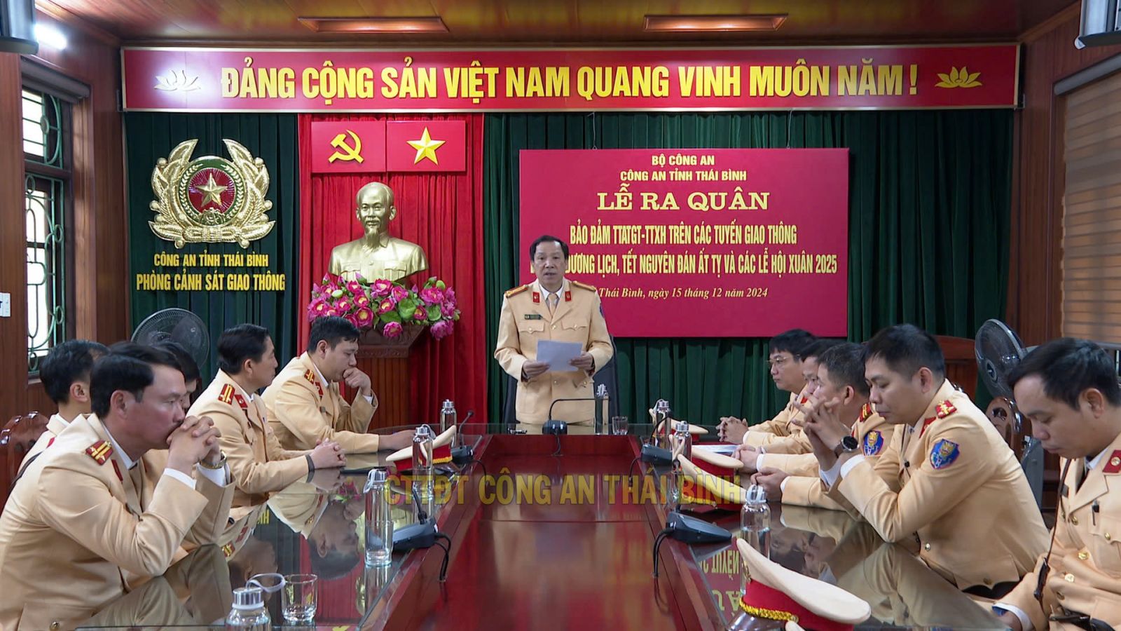   Ra quân cao điểm bảo đảm trật tự an toàn giao thông dịp cuối năm