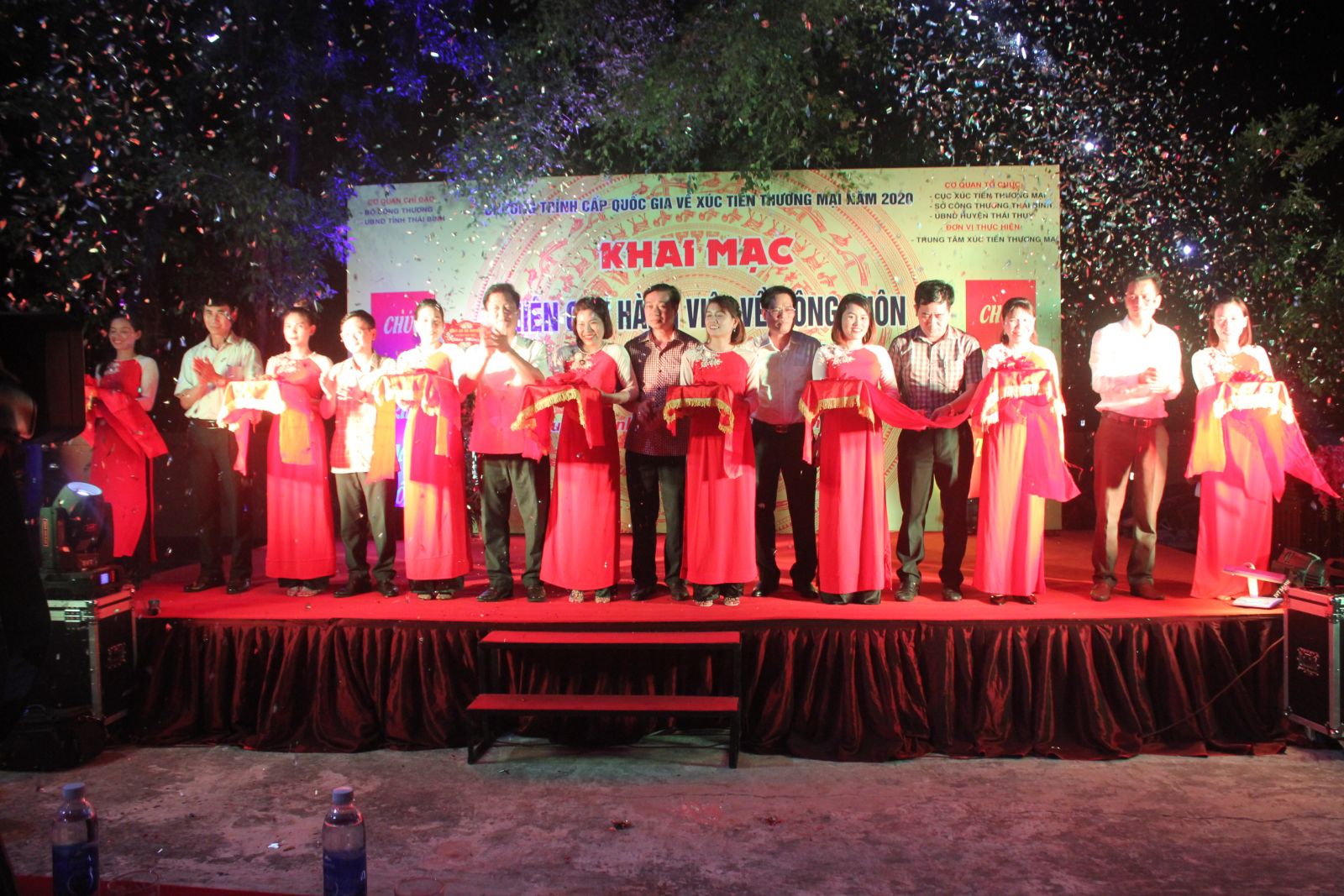   Nh88 dang Nhap phiên chợ hàng Việt về nông thôn tại huyện Thái Thụy.