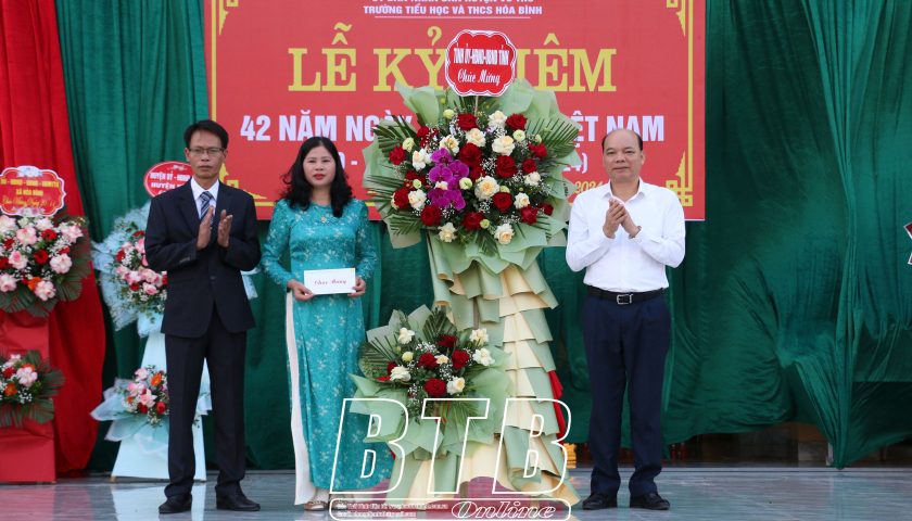   Các Nh881 lãnh đạo tỉnh: Thăm, chúc mừng các nhà trường, cơ sở giáo dục nhân ngày Nhà giáo Viêt Nam