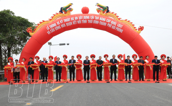  Lễ thông xe kỹ thuật Nh88 đăng Nhập cải tạo, nâng cấp quốc lộ 37 đoạn qua địa phận tỉnh Thái Bình và cầu sông Hóa