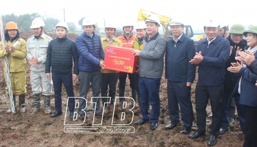   Các Nh881 lãnh đạo tỉnh: Thăm, động viên đơn vị, công nhân thi công đường dây 500kV
