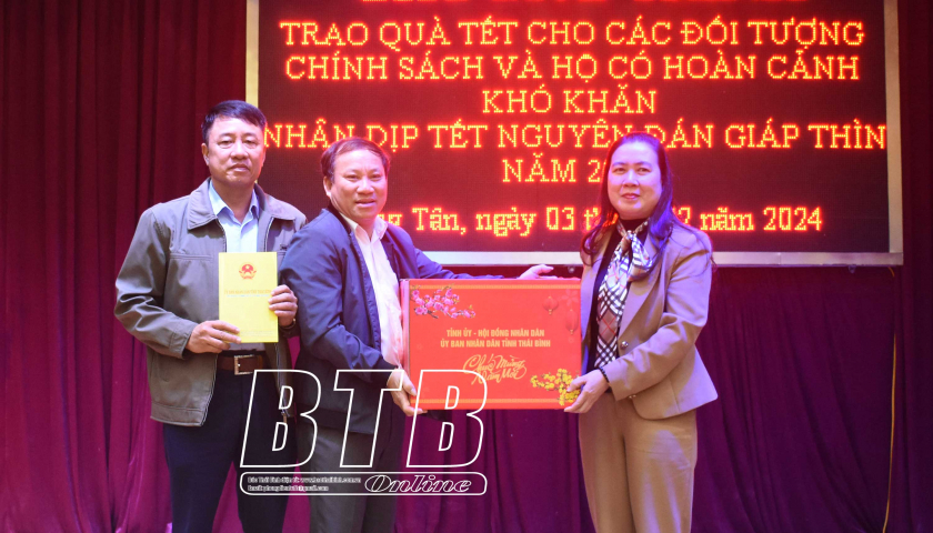   Đồng chí Phó Chủ tịch Nh88 casino tỉnh trao quà tết tại huyện Đông Hưng và Quỳnh Phụ