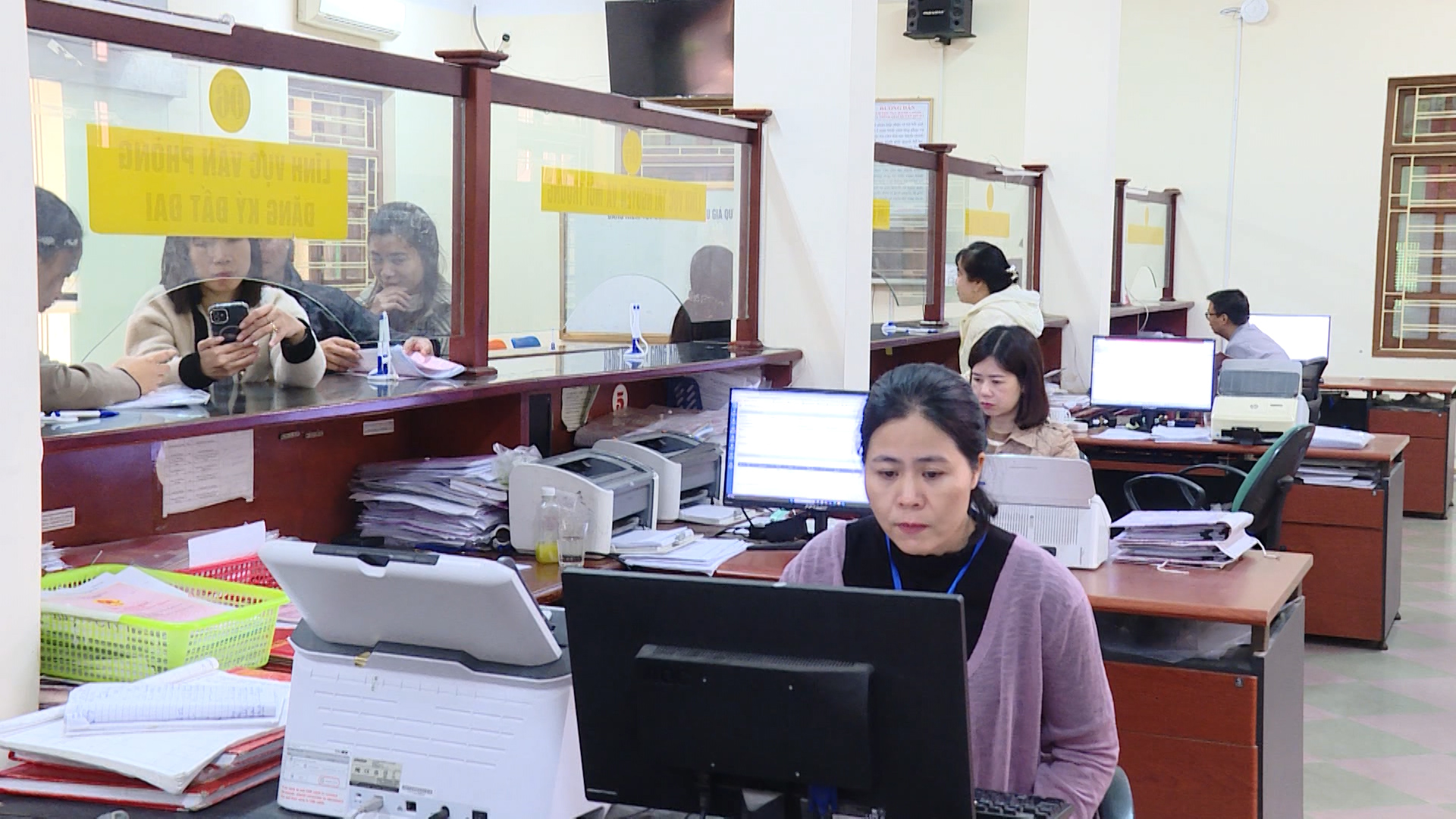   319 cán bộ, viên chức, người lao động có đơn tự nguyện xin nghỉ việc để thuận lợi cho Nh88 Nha cai Nh88 net cán bộ