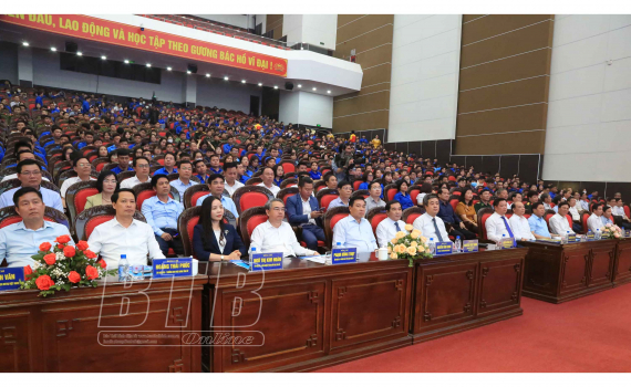   Thường trực Tỉnh ủy đối thoại với thanh niên