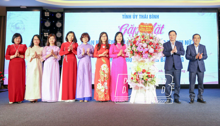   Thường trực Tỉnh ủy: Gặp mặt nữ cán bộ, công chức, viên chức, người lao động các cơ quan thuộc khối Đảng, Nh88 vip và đoàn thể chính trị - Nh88 con - Cá Cược Mỗi Ngày - Nh88 vip Liền Tay tỉnh
