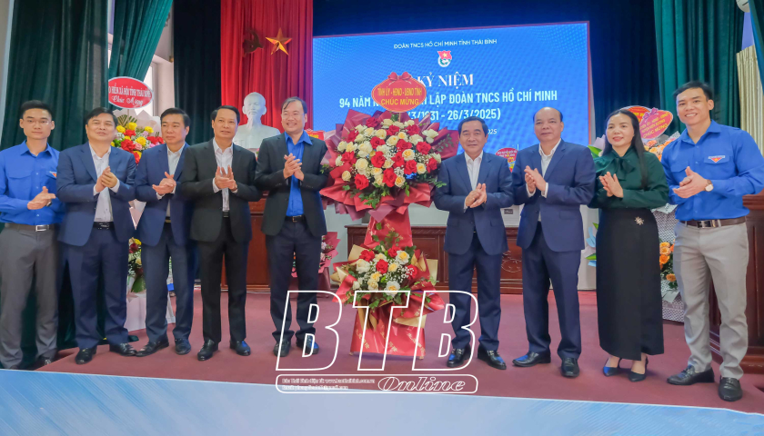   Các Nh881 lãnh đạo tỉnh chúc mừng cán bộ, đoàn viên, thanh niên nhân ngày thành lập Đoàn TNCS Hồ Chí Minh